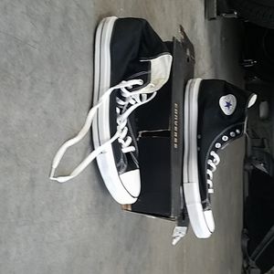 Lightly used black converse price is negotiable